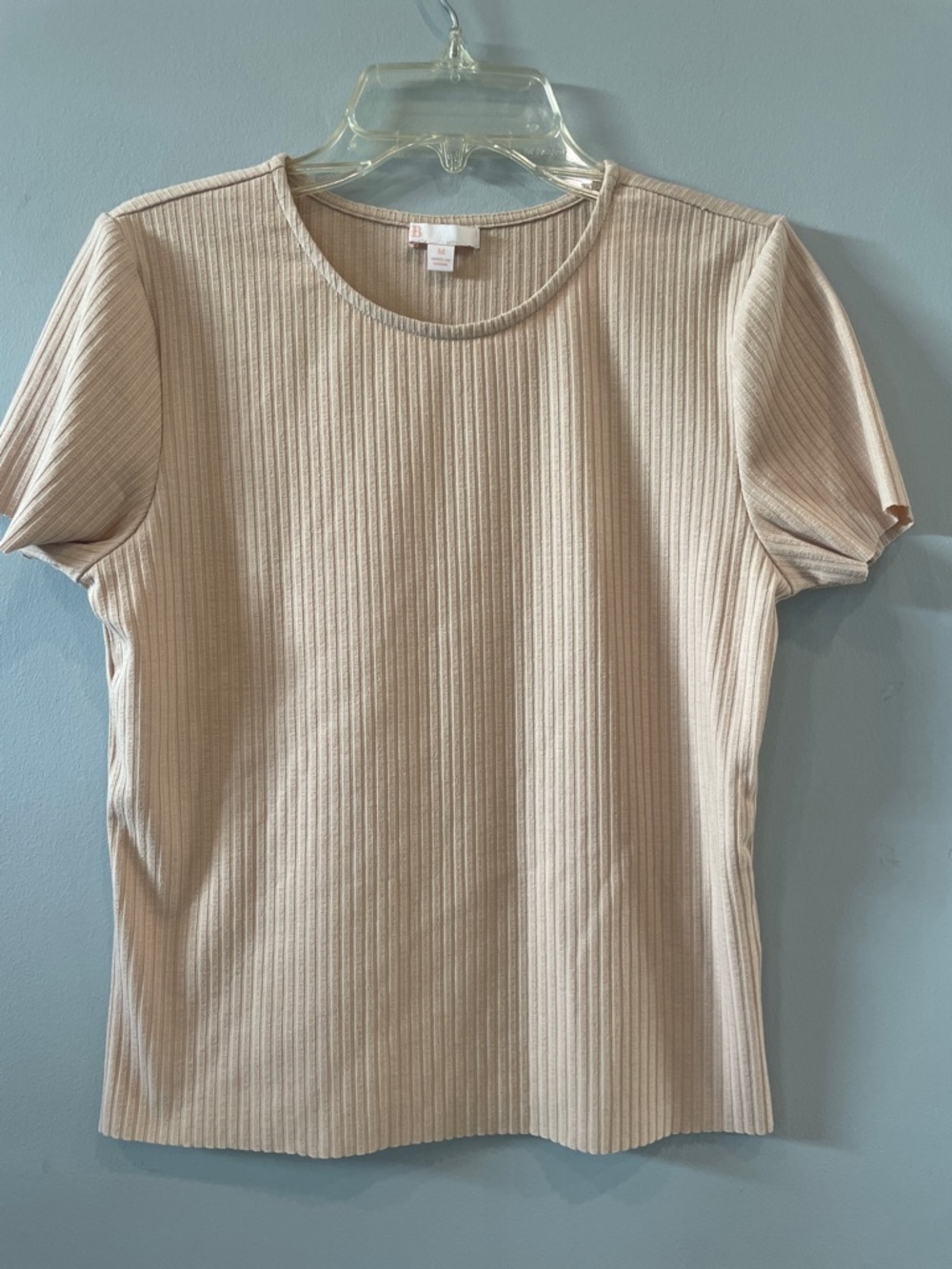 Beige Ribbed Short Sleeve Top  medium like new - layering - neutral
